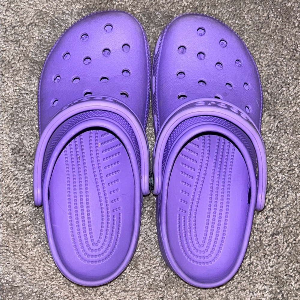 Purple Crocs women's 6